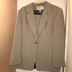 Women’s cream & light gray pinstripe business suit
